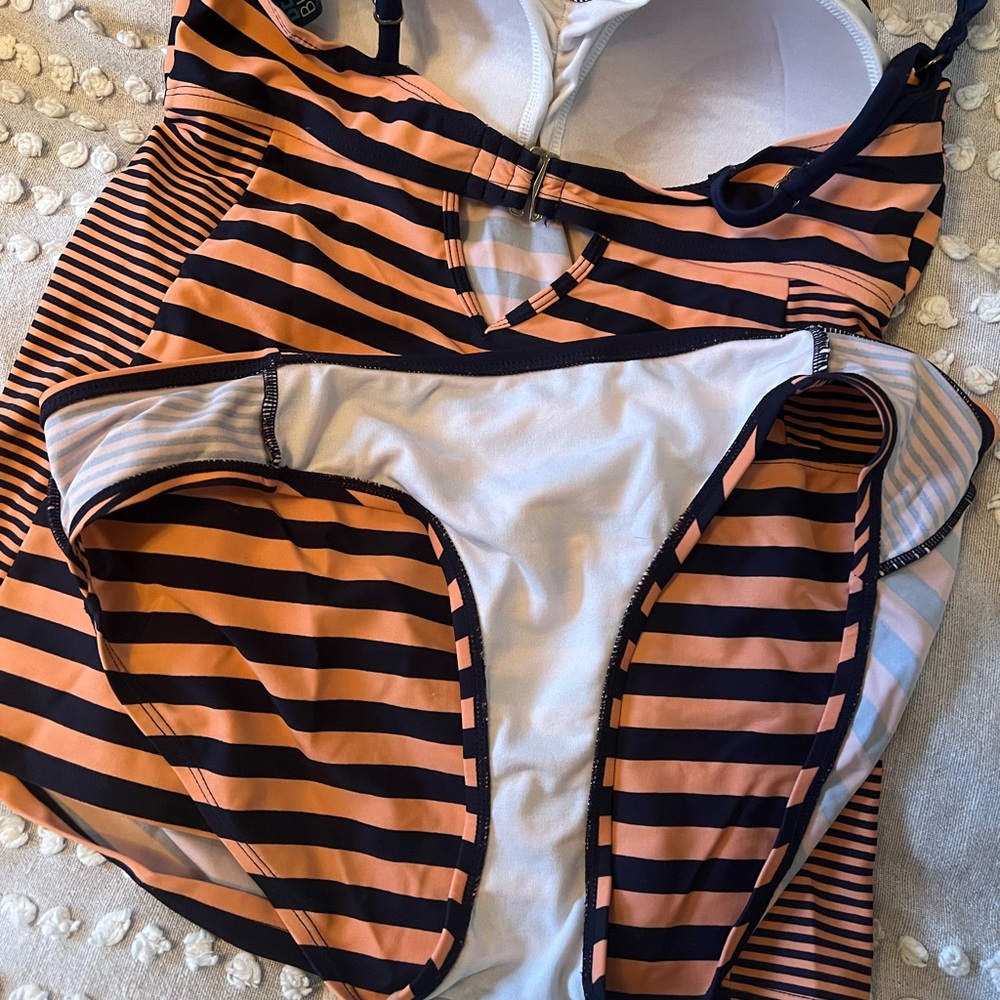 Motherhood maternity Beach bump maternity bathing suit - Picture 4 of 4